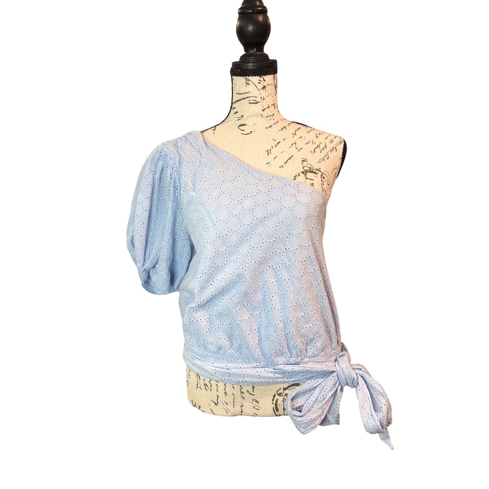 DO+BE One Shoulder Eyelet Top Light Blue Puff Sleeve Size‎ M